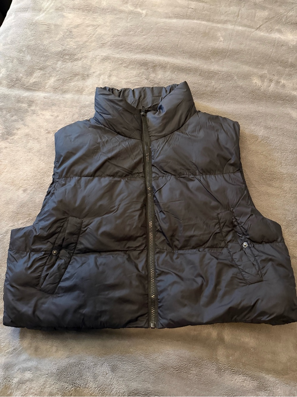Women's Black Puffer Vest - Lightweight Quilted /cropped